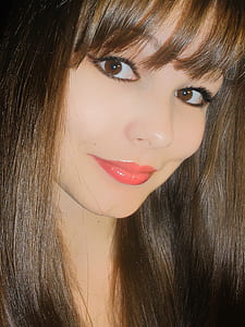 woman with brown hair thumbnail