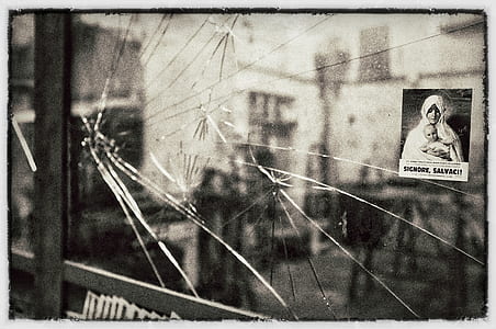 cracked window glass thumbnail