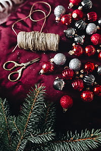 Burgundy Christmas Decorations thumbnail