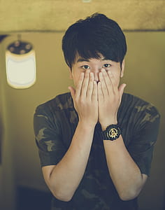 Man Wearing Green Camouflage Crew-neck T-shirt thumbnail