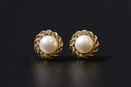 white pearl-and-gold-colored earrings thumbnail