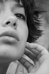 woman's face thumbnail