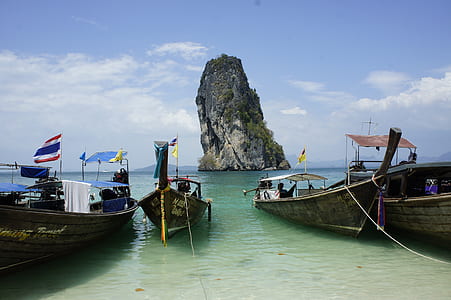 Halong Bay, Vietnam thumbnail