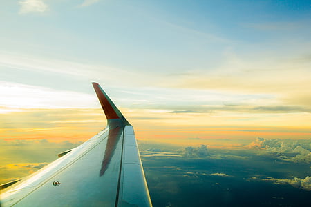 airplane wing photo thumbnail
