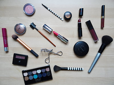 cosmetic product lot thumbnail