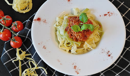 pasta with red sauce thumbnail