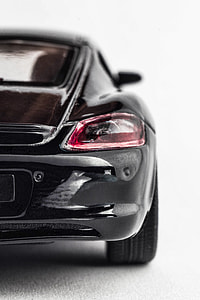 black vehicle thumbnail