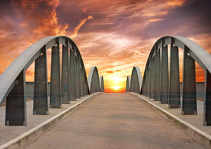 empty arch bridge thumbnail
