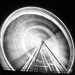 Long Exposure Photography Of Ferris Wheel thumbnail