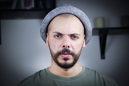 person, blur, hat, face thumbnail