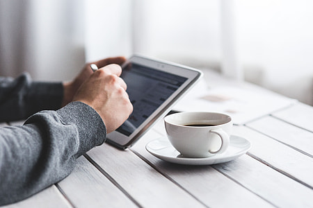Man using a tablet thumbnail