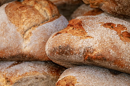 closeup photo of baked bread thumbnail