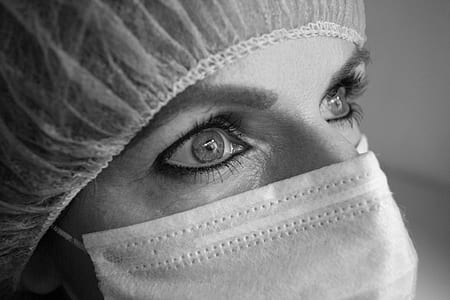 woman with face mask thumbnail