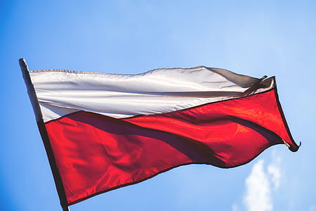 red and white flag thumbnail