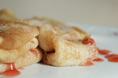 pancake with red sauce thumbnail