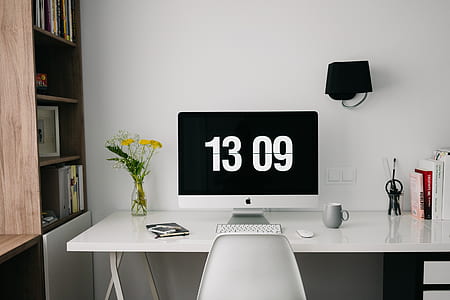 silver iMac showing at 13 09 thumbnail
