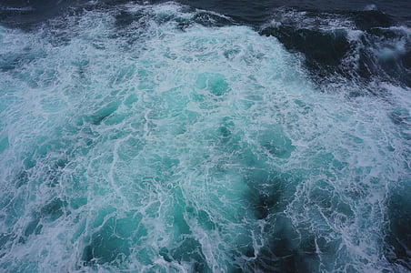 ocean waves during daytime thumbnail