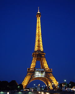 lighted Eiffel Tower thumbnail