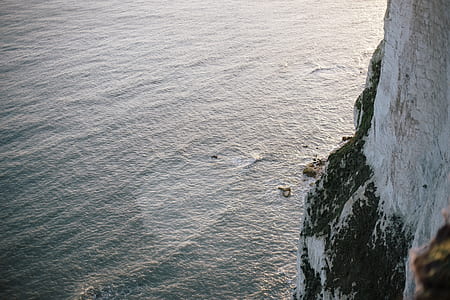 gray cliff at daytime thumbnail