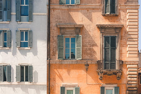 brown and white painted walls thumbnail