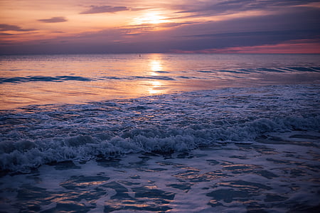 landscape photography of seashore thumbnail