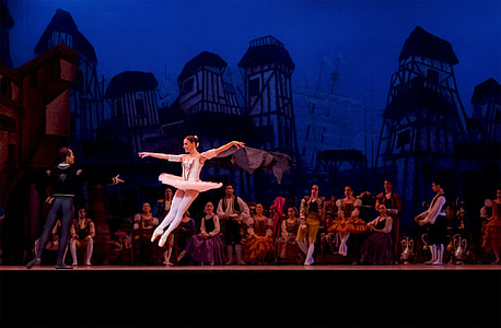 two person dancing ballet on stage thumbnail