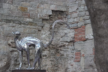 silver cat statue thumbnail