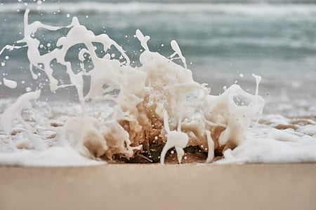white liquid splash thumbnail