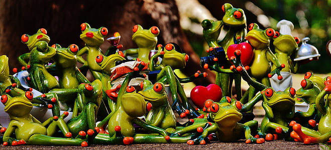 green frog with red eye lot thumbnail