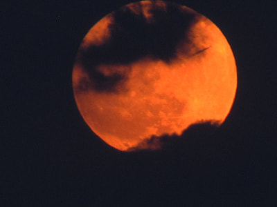 photo of full moon thumbnail