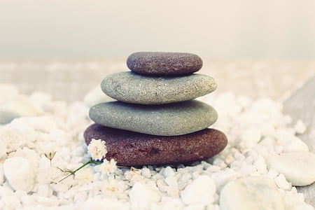 four stones cairn thumbnail