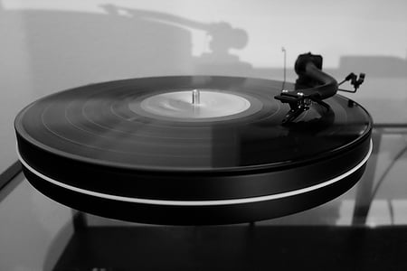black turntable thumbnail