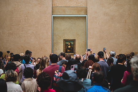 Mona Lisa by Leonardo Da Vinci painting on wall thumbnail