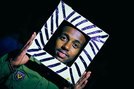 man's face photo thumbnail