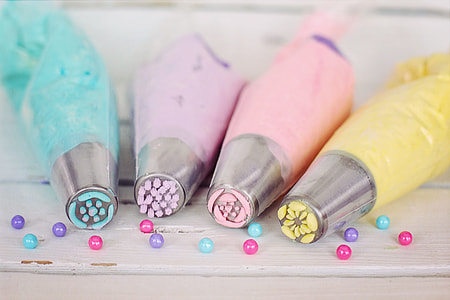 photo of four icing squeezers thumbnail