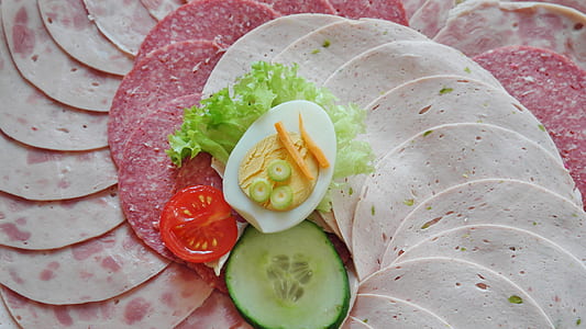 sliced ham and vegetables thumbnail