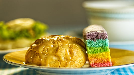 rainbow bread with toppings thumbnail