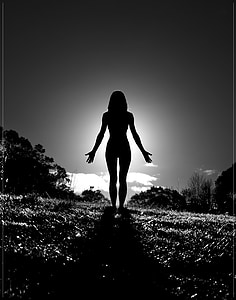 grayscale photo of woman figure thumbnail