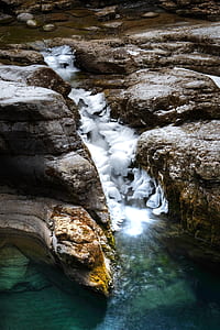 brown rock formation thumbnail