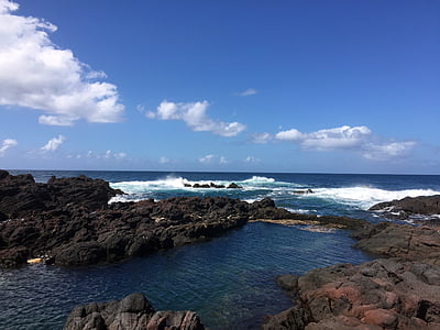 sea waves crashing on rocks thumbnail