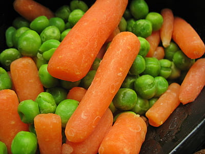 carrots and green peas thumbnail