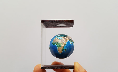 planet earth scale model with case thumbnail