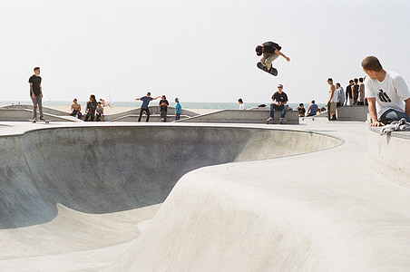 people skateboarding during daytime thumbnail