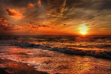landscape photography of seashore thumbnail