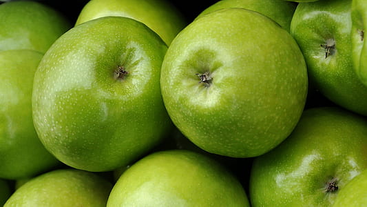 green apple fruits thumbnail