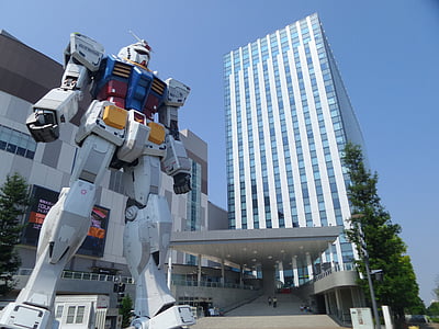Gundam statue near buildings thumbnail