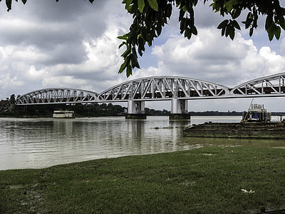 Hoogly Bridge landscape in Kolkata, India thumbnail