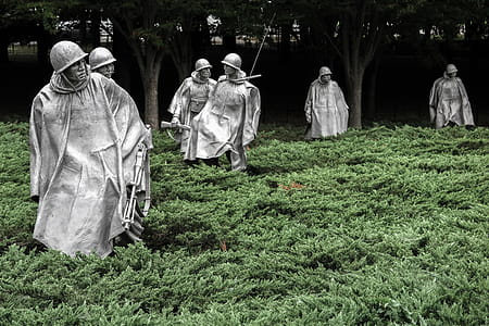 Korean War Memorial, National Mall, Washington DC, statues of soldiers walking thumbnail