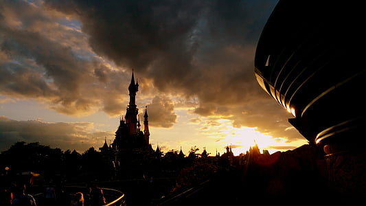 silhouette of Disney Land thumbnail