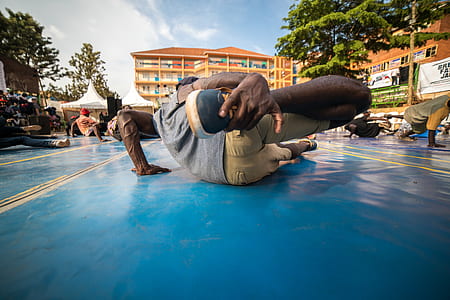 man performing break dancing thumbnail